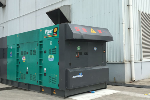 朗县燃油滤清器的更换流程是怎样的？