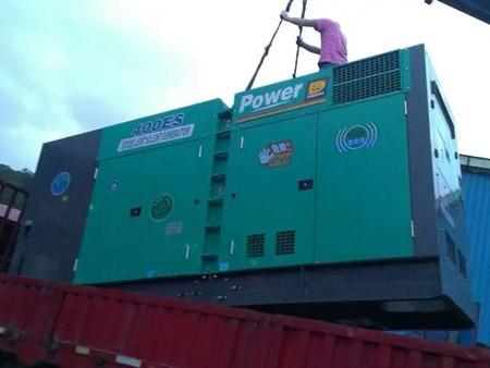 朗县柴油发电机组转速不稳定时，如何对发动机进行维护？