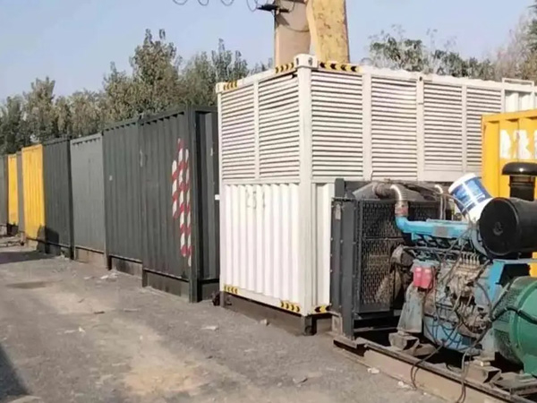 朗县200KW柴油发电机机组每小时油耗是多少？